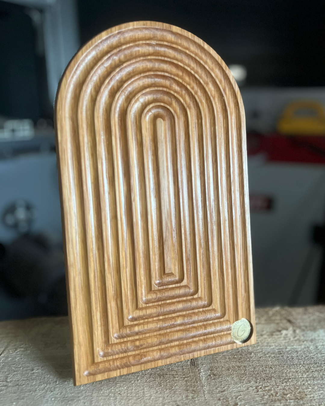 Rifflað bogadregið eikarbretti